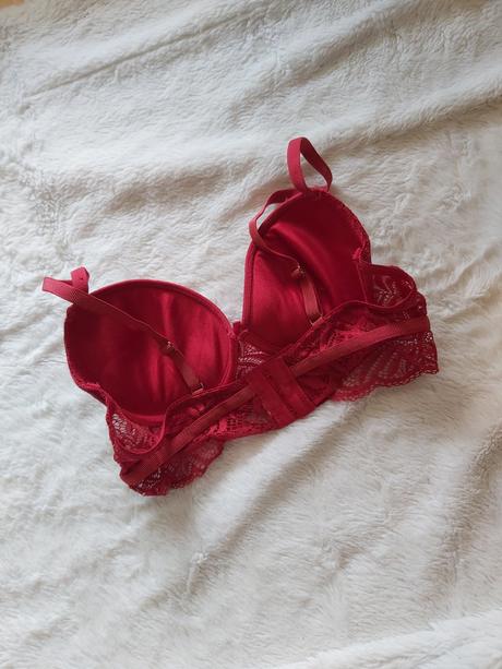 Červená podprsenka., sinsay,70b