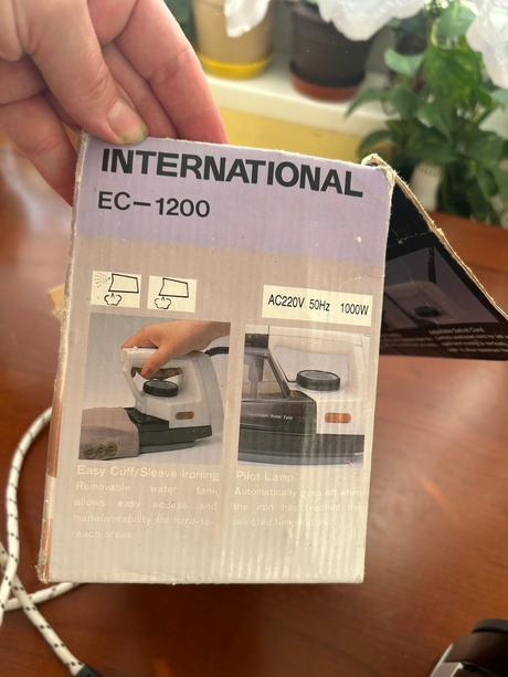 Žehlička international,