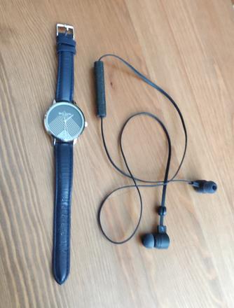 Hodinky+slúchadlá,