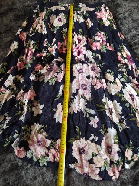 Asimetricka sukňa, s