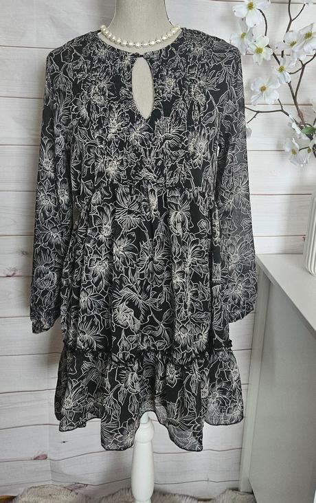 Pekné lahulinké šaty, sinsay,m