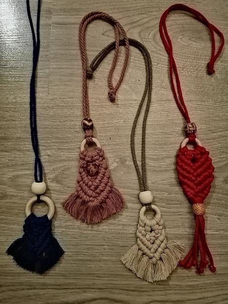 Nahrdelnik macrame, 