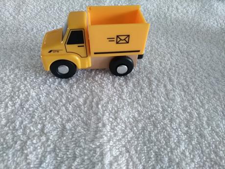 Drevene kolajnice playtive + vlacik,