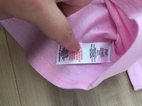 Ruzove tricko, f&f,74