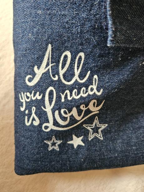 Cestovná prebaľovacia podložka z rifloviny,