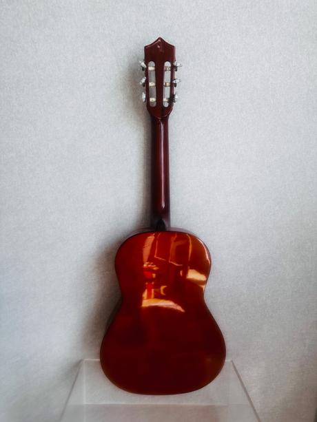 Detská gitara značky pure tones kids,
