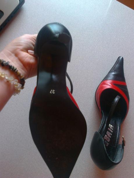 Kožené čierno-červené topánky, 37