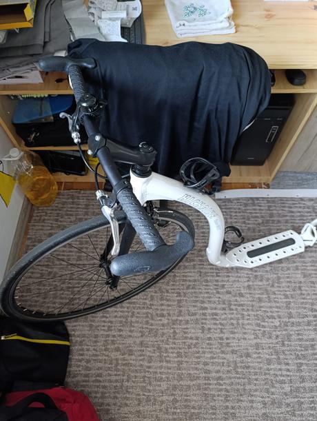 Cestná kolobežka kickbike race max, 