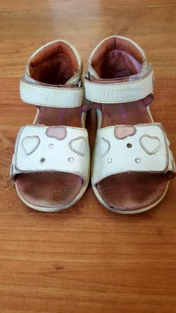 Celokozene sandalky, 25