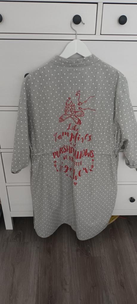 Svetlosede gulickove bavlnene saty, l