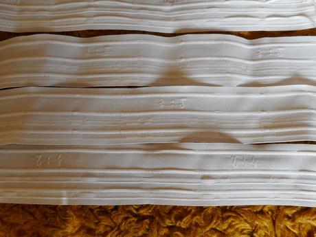 Motýliková sťahovačka na záclonu, 