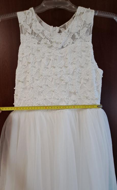 Šaty na prijímanie, 128