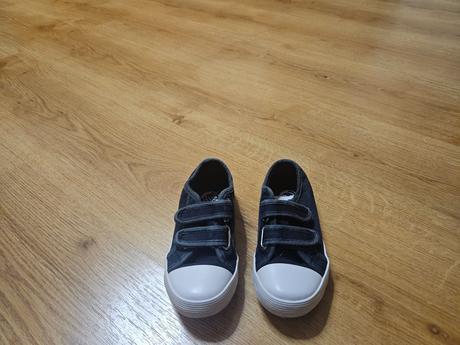 Tmavomodré plátenky, victory,26