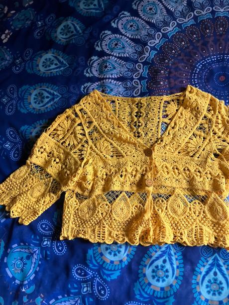 Žltý krajkový svetríky z prírodného materiálu, 38