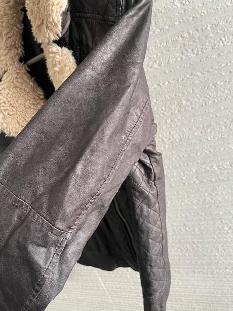 Koženka pinkie, pimkie,34