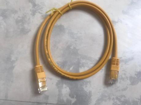 Príslušenstvo k tv - internetu 3 ks,