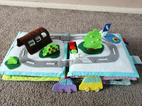 Šitá kniha quiet book,