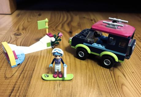 Lego friends 41321 terénne vozidlo v zimnom stredi, 