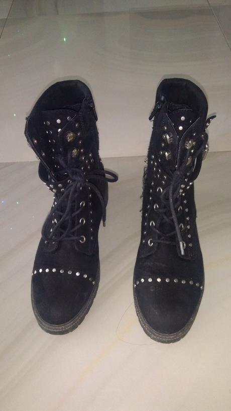 Vybíjané vysoké topánky, 38