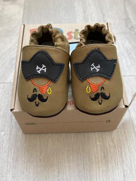 Nove d.dstepky capacky, d.d.step,17