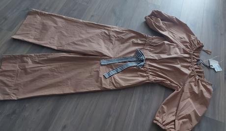 Znackovy novy overal, l