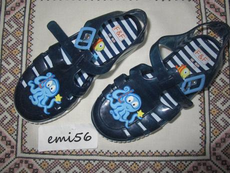 2368. gum. sandálky, f&f,28