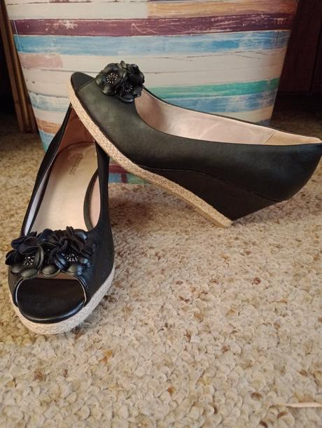 Lodičky na platforme, graceland,40