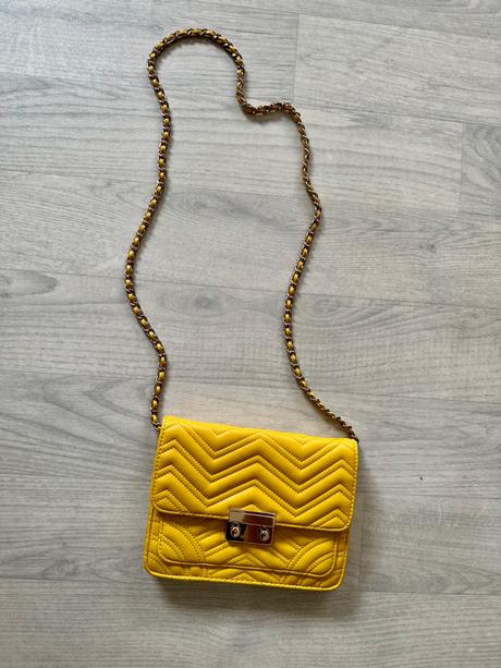 Kabelka, stradivarius