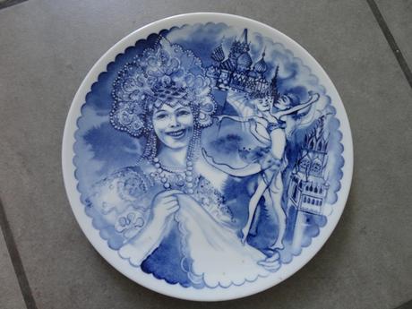 Porcelánové taniere rusia - závesné, dekoračné,