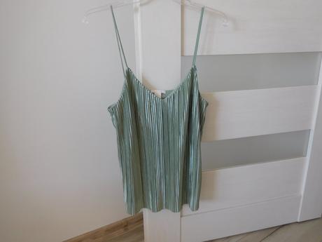 H&m  top zelenkavý pružný-s/m,, h&m,s