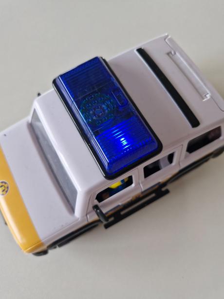 Polícia požiarnik sam, 