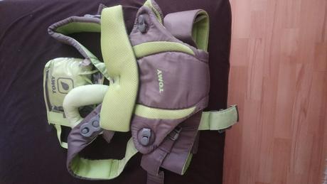 Baby nosic tomy, tomy