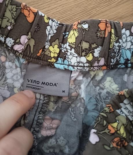 Šortky, vero moda,m