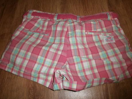 Šortky, kik,146