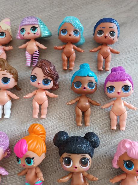 Bábika lol aj s oblečením a doplnkami, 