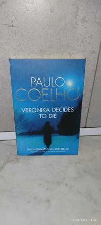 Veronika decides to die - paulo coelho,