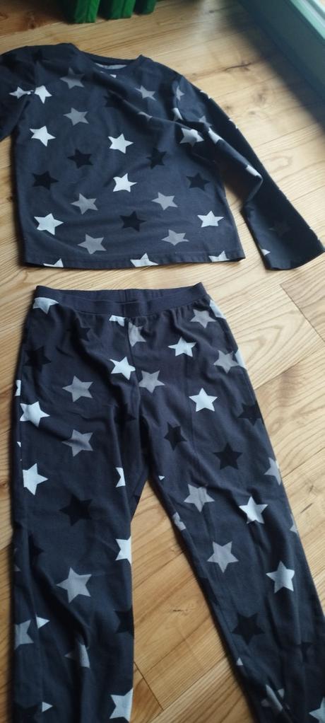 Teplé pyžamo, f&f,134