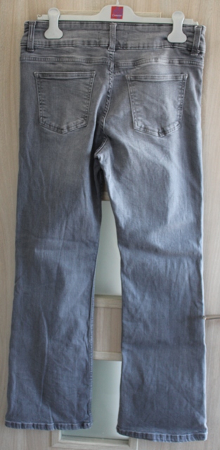 Šedé rifle číslo 42/xl, 42