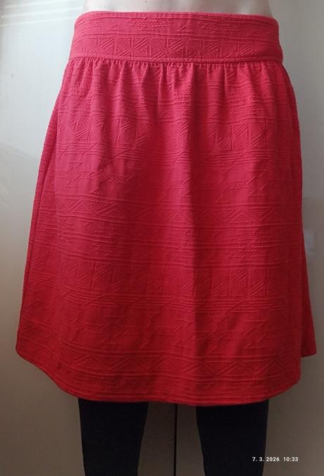 Teplejšia sukňa (už s poštovným), l