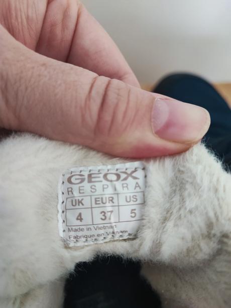Snehule, geox,37