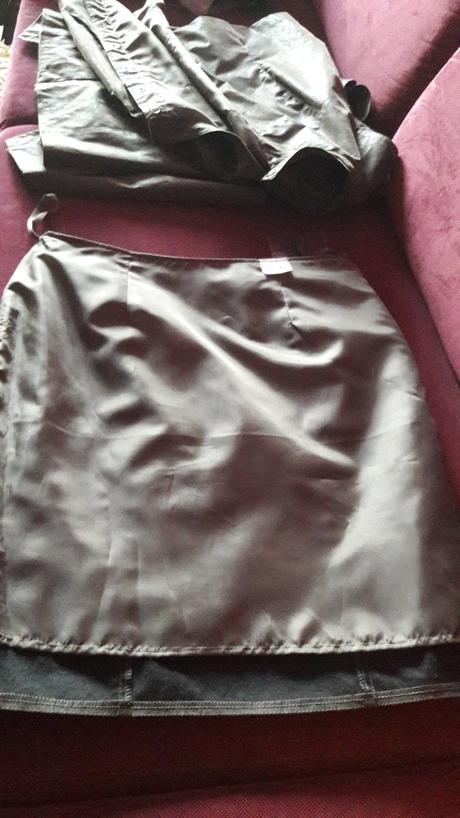 Komplet vesta + sukňa, 36 / 38 / 40 / 42