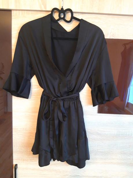 Sexi satenovi overal, s