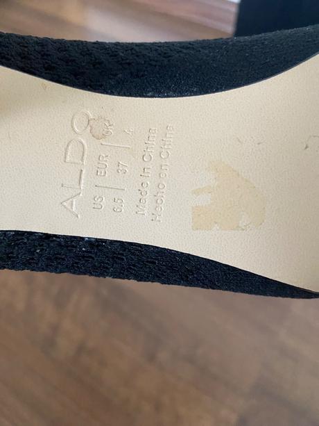 Topanky na opatku, 37