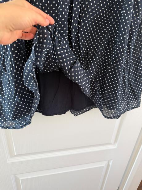 Tmavomodrá sukňa s bielymi bodkami biaggini, xl