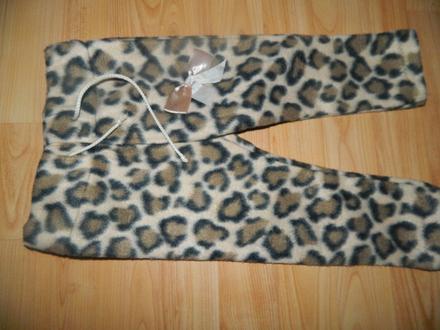 Nohavice leopard, 86