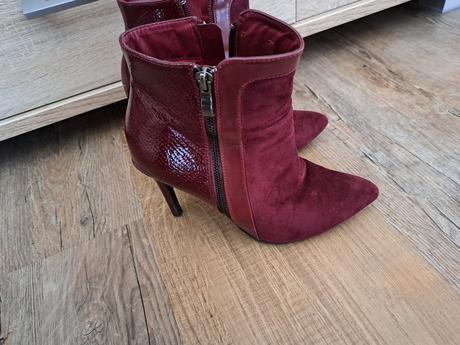 Členkové čižmičky, 38