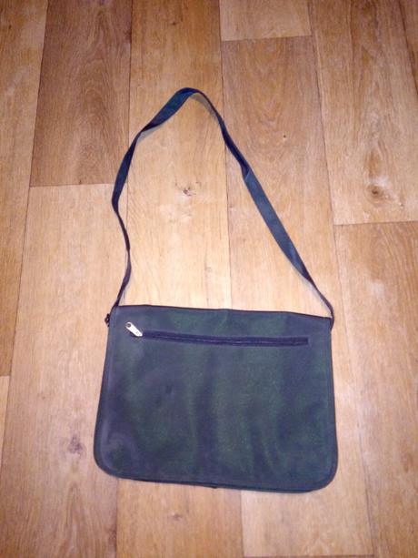 Kabelka, taska do skoly top stav,