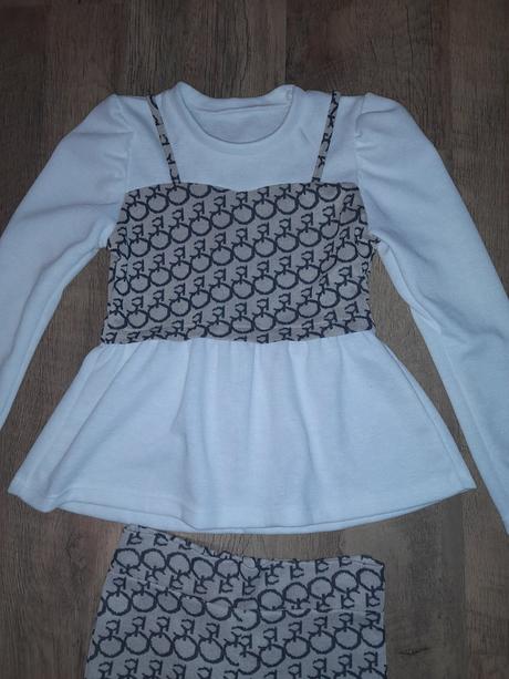 Dievčenský komplet, 134