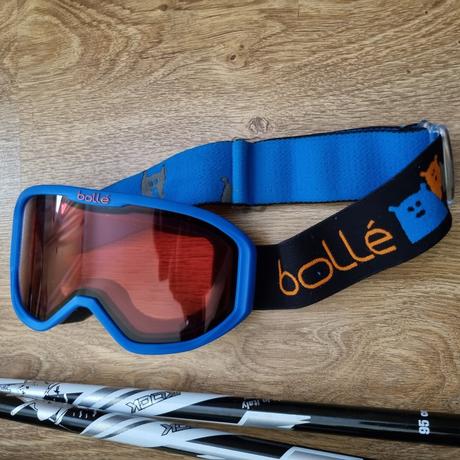 Detská lyžiarska prilba s okuliarmi zn. bolle, xs