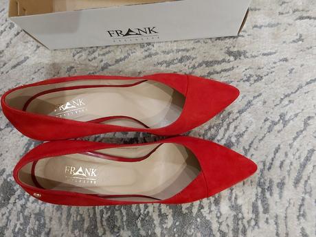 Červené lodicky, 40